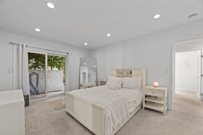 Building Photo - 641 Walther Way