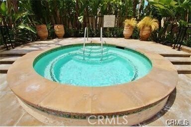 Building Photo - 308 Bronze