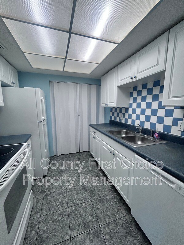 Building Photo - 11415 8th Way N
