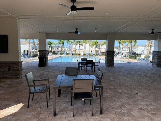 Building Photo - 2710 Fetching Trl