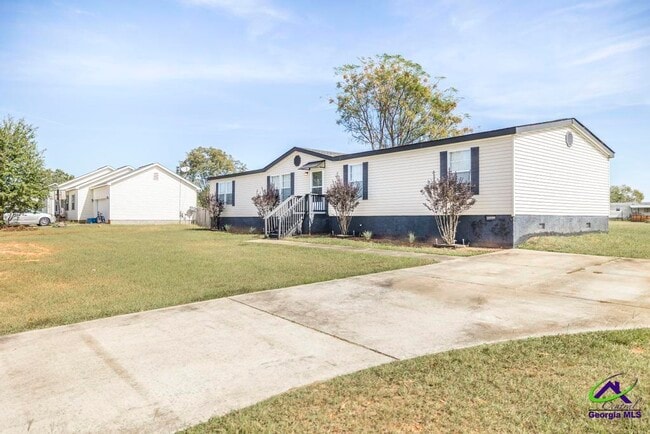 Building Photo - 158 Emerald Blvd