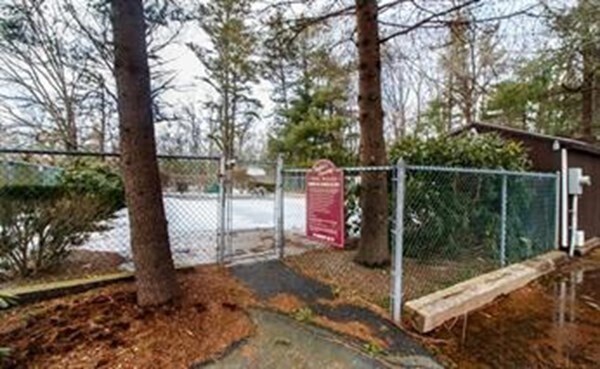 Building Photo - 126 Parker St