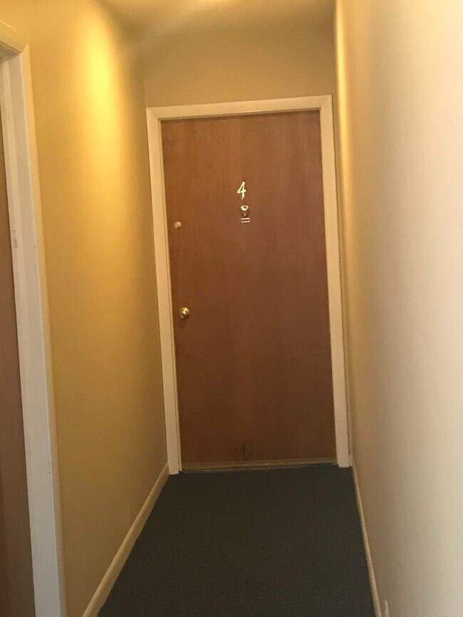 Building Photo - 525 Winnetka Ave