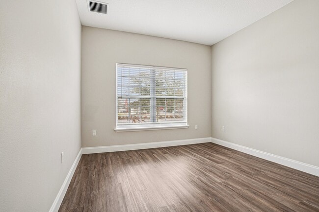 Floorplan - Eleven Oaks