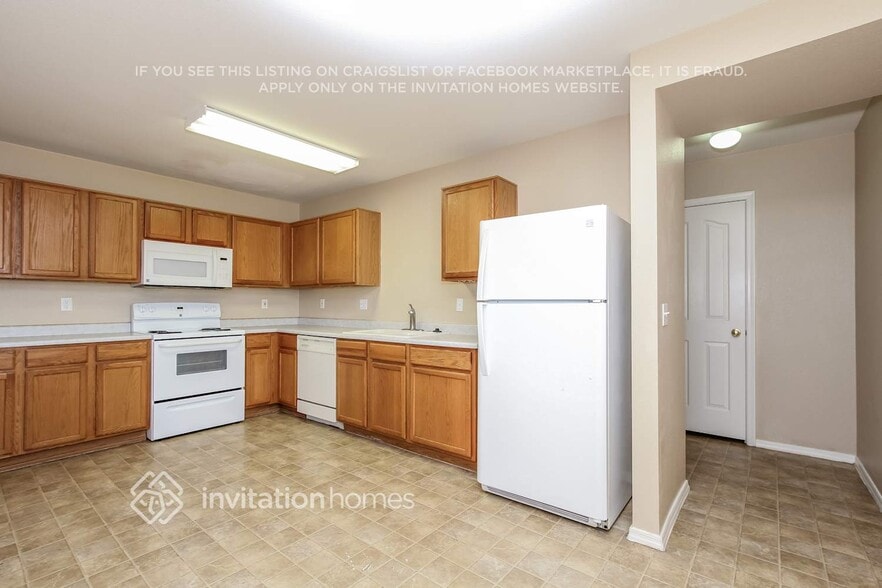 Building Photo - 11530 W Wethersfield Rd