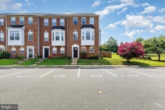 Building Photo - 419 Dundee Pl