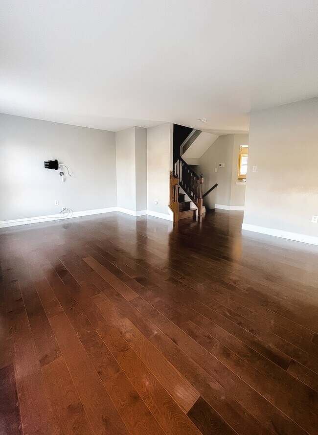Living Room - 156 Versailles Ct