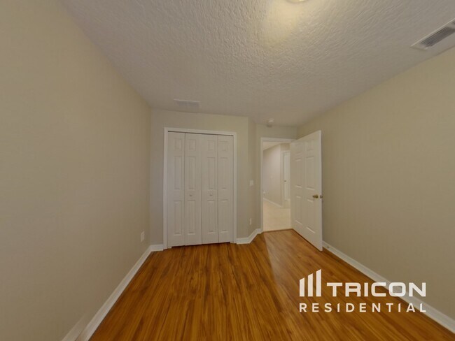 Building Photo - 1512 Clapton Dr