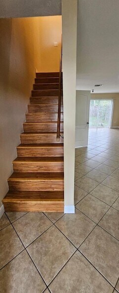 Building Photo - 4915 Springfield St