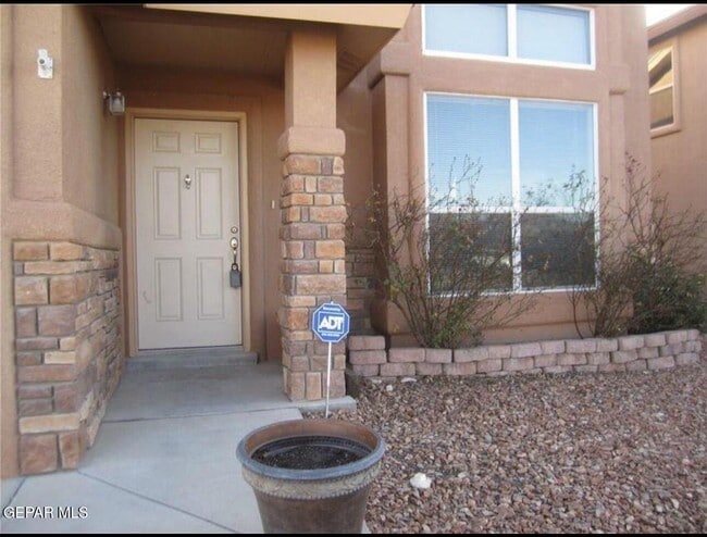 Building Photo - 14248 Firewood Dr