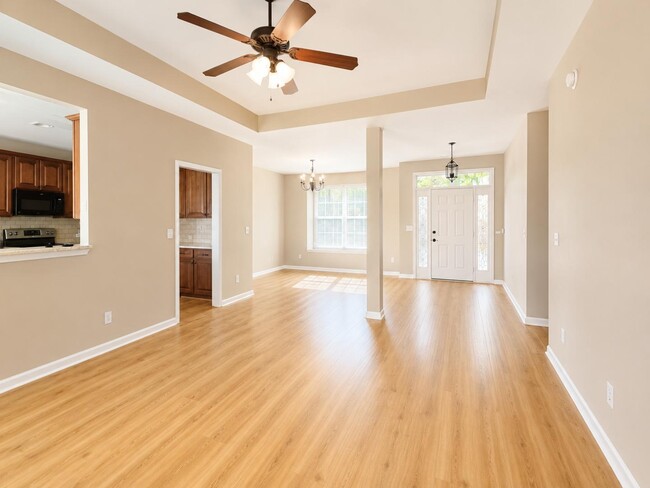 Building Photo - 9013 Black Cherry Trl