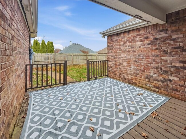 Building Photo - 3204 Peach Blossom