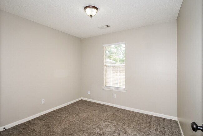 Building Photo - 6931 Gallop Dr