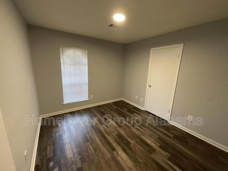 Building Photo - 613 Durward Dr
