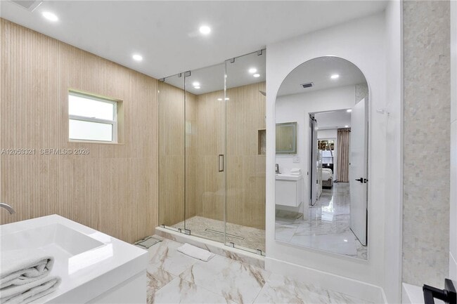 Building Photo - 3261 Seaward Dr