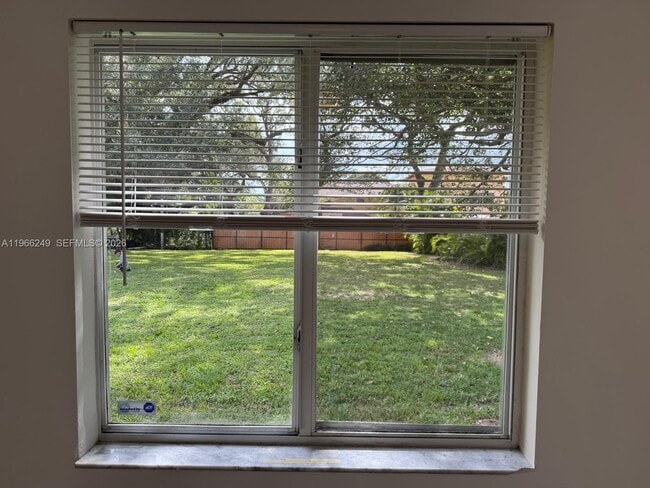 Building Photo - 2522 NE 184th Terrace