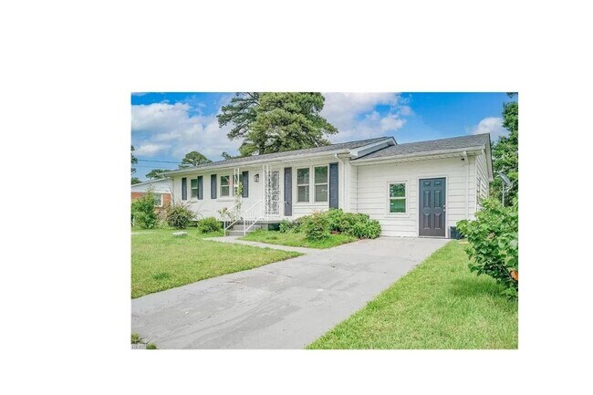 Building Photo - 1613 Loren Cres