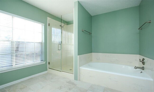 Building Photo - 11303 Golden Ray Dr