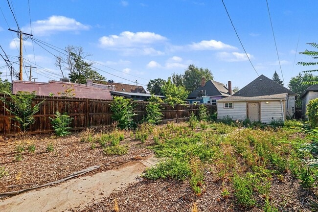 Building Photo - 3537 Lipan St