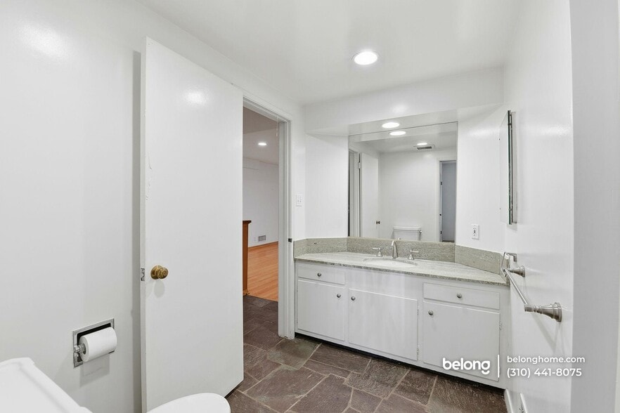 Building Photo - 1008 Westholme Ave