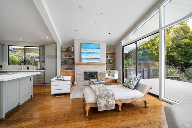 Building Photo - 30 Eucalyptus Rd