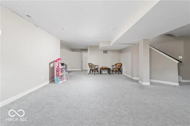 Building Photo - 680 Ridge Gate Dr