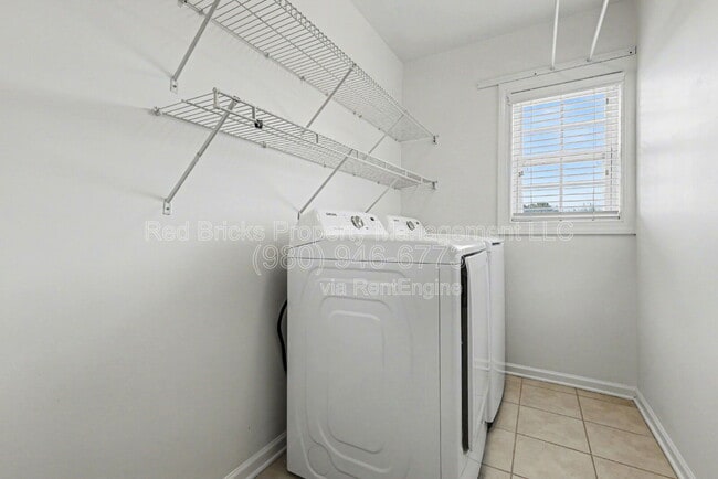 Building Photo - 14633 Provence Ln