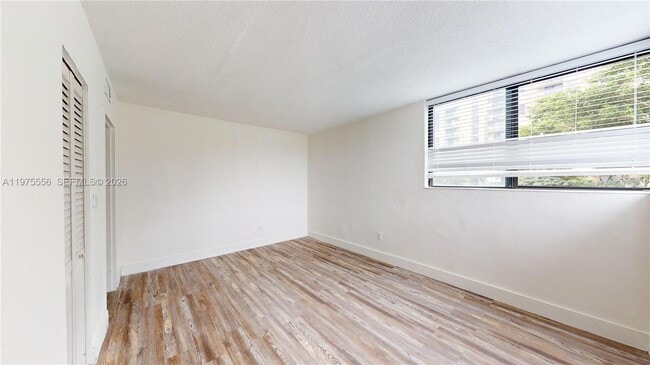 Building Photo - 2345 NE 135th St