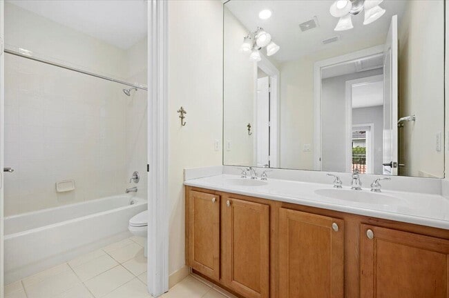 Building Photo - 1428 Barlow Ct