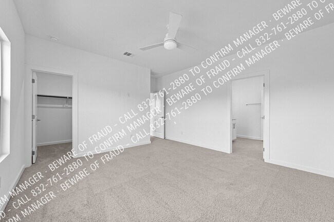 Building Photo - 2229 Maple Ridge Dr