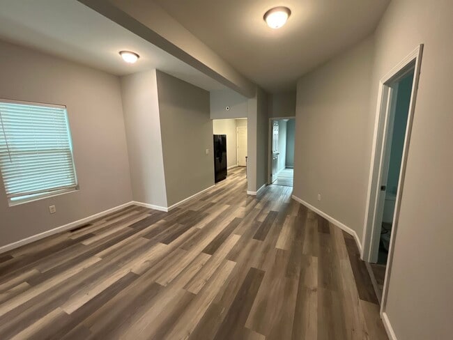 Building Photo - 968-970 Wilson Avenue