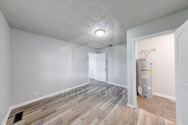 Building Photo - 5320 Fletcher Ave