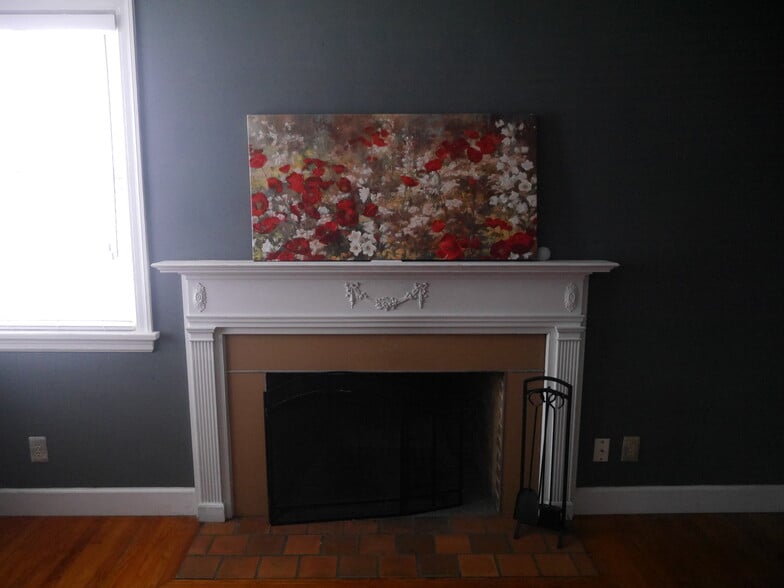 FIRE PLACE is WOOD BURNING - 2270 Larchmont Rd