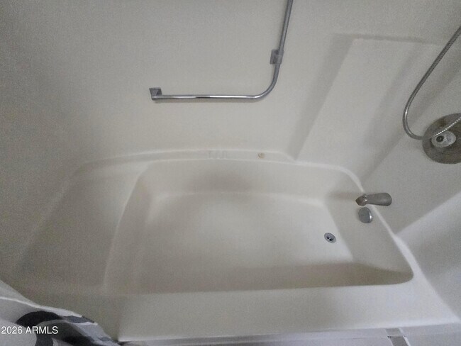 Building Photo - 10049 W Oakmont Dr