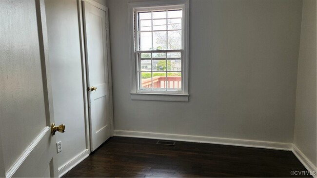 Building Photo - 109 W Ellerslie Ave