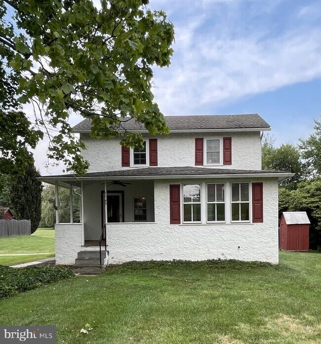 Building Photo - 1145 Old Swede Rd