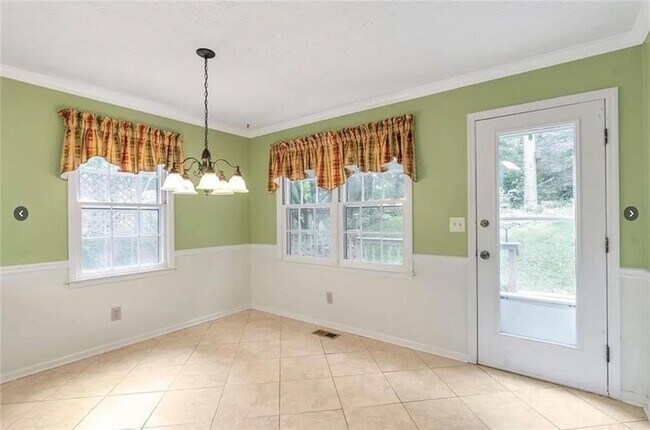 Building Photo - 1880 Meadowchase Ct