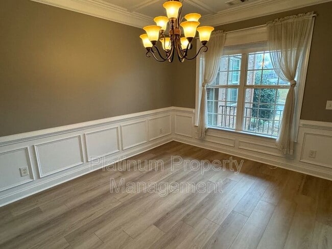 Building Photo - 917 Wallace Falls Dr