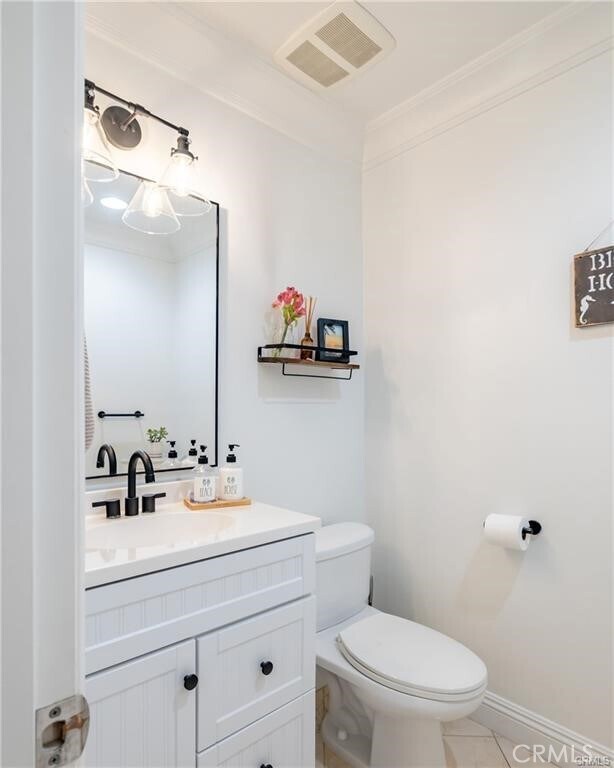 Building Photo - 307 N Broadway