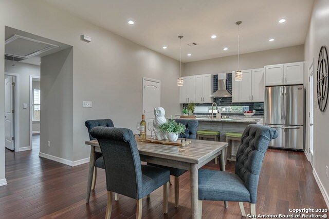 Building Photo - 212 Lowell St