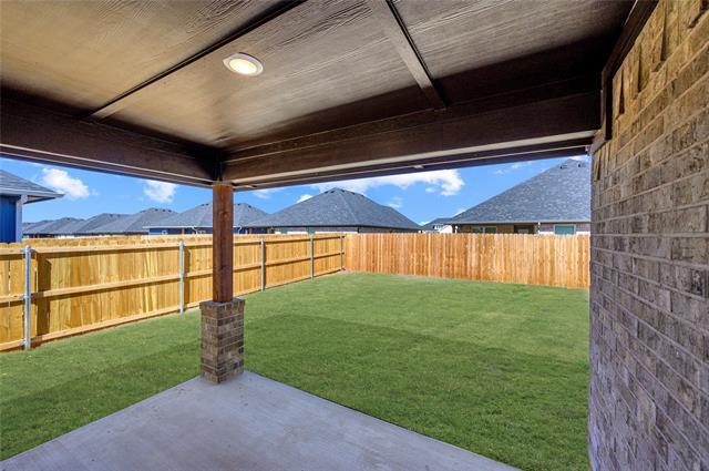Building Photo - 2801 Tulip Dr