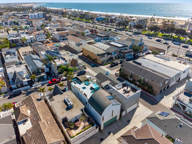 Building Photo - 219 Colton St