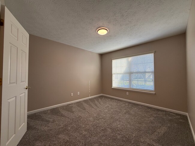 Building Photo - Black Hills Dr.