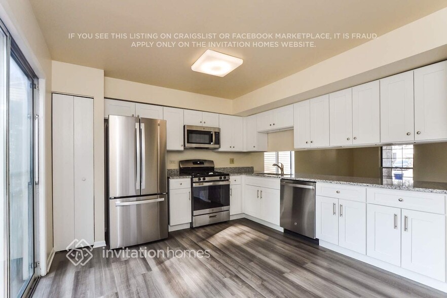 Building Photo - 642 Packard Dr