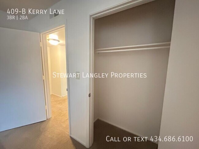 Building Photo - 409 Kerry Ln