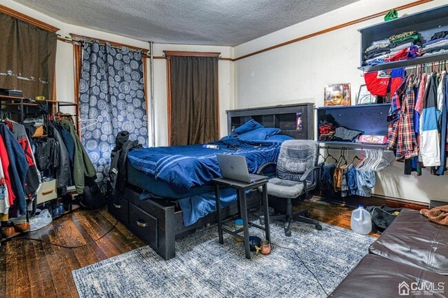 Building Photo - 259 Somerset St