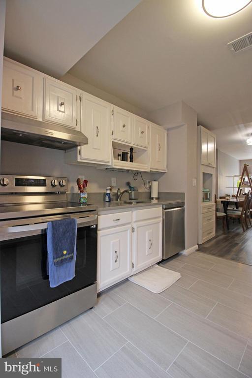 Building Photo - 4236 Bordolino Dr