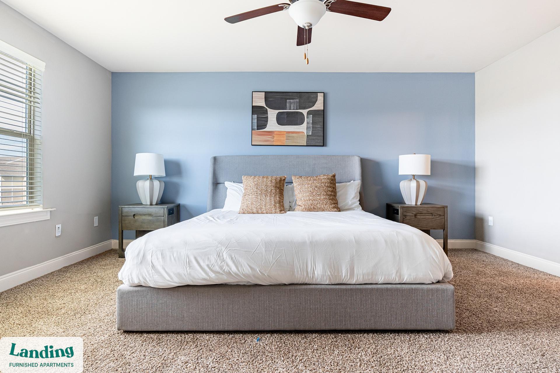 Building Photo - 305 Laredo Dr