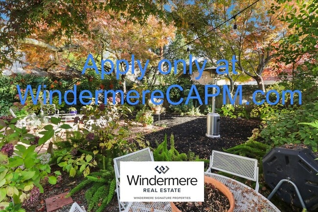 Building Photo - Stunning 5 Bed/3 Bath Home in Highly Desirable Fab Forties of East Sacramento!