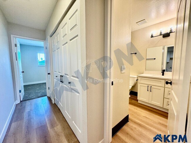 Building Photo - 7355 Kelley Dr